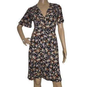 41 Hawthorn Floral V-Neck Faux Wrap Dress Medium